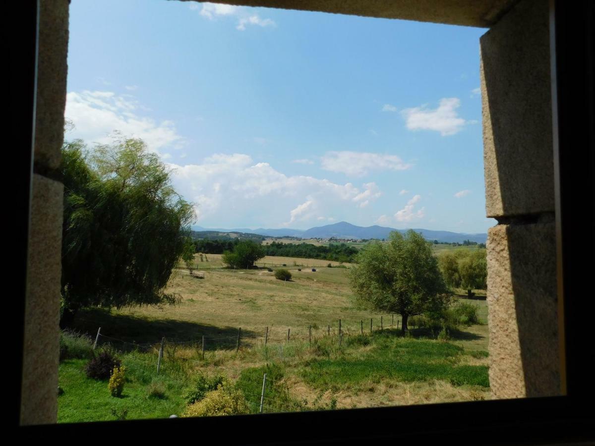 Gite Le Corral Cheminas ภายนอก รูปภาพ