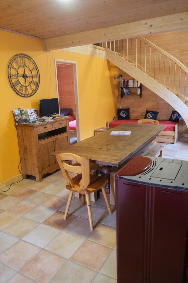 Gite Le Corral Cheminas ภายนอก รูปภาพ