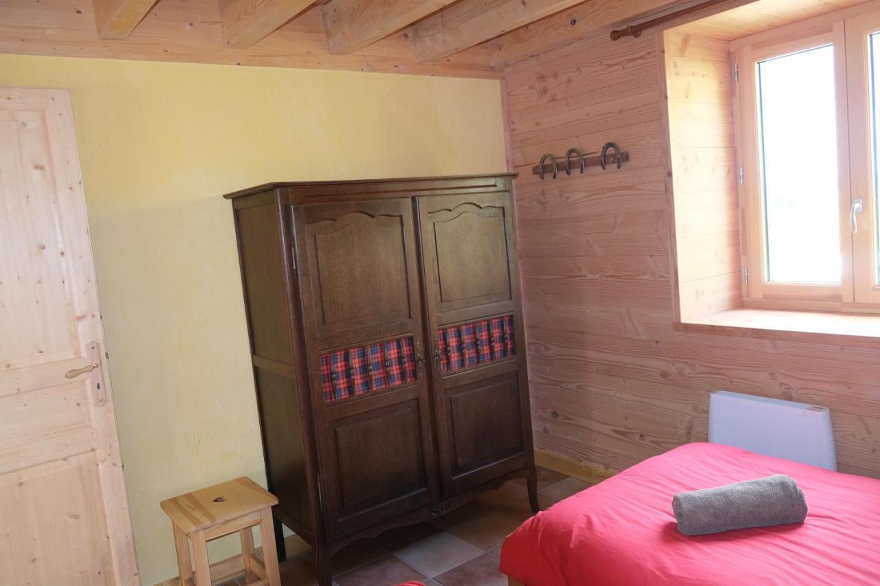 Gite Le Corral Cheminas ภายนอก รูปภาพ